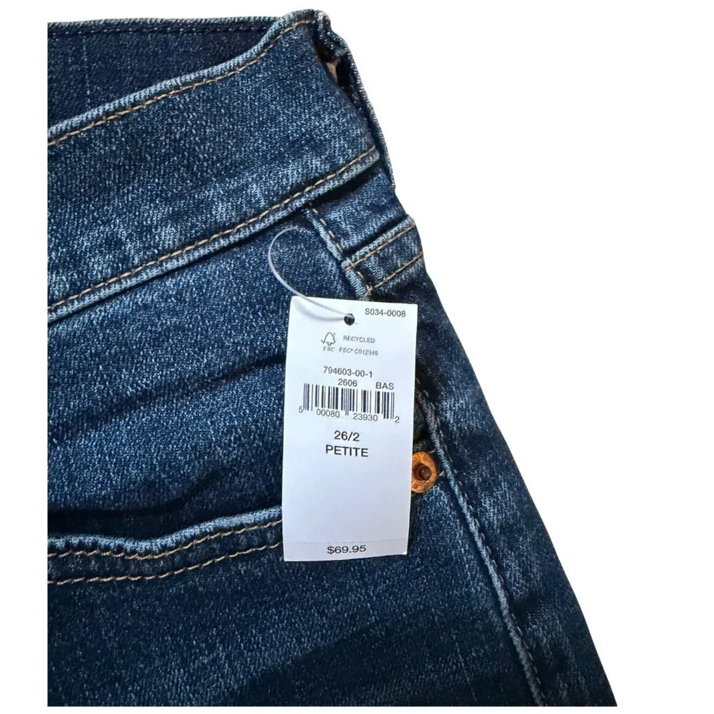 GAP Girlfriend Jeans – Mid Rise – Petite – Size 26/2P – NWT - Picture 4 of 4